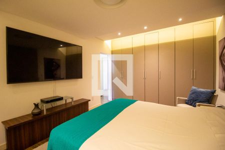 Casa de condomínio para alugar com 720m², 4 quartos e 15 vagasSuíte 1