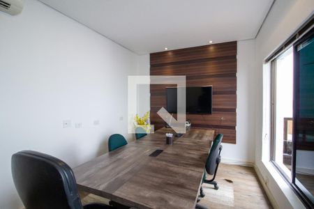 Casa de condomínio para alugar com 720m², 4 quartos e 15 vagasSala de TV