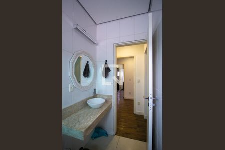 Casa de condomínio para alugar com 720m², 4 quartos e 15 vagasBanheiro da Suíte 2