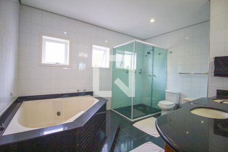 Casa de condomínio para alugar com 720m², 4 quartos e 15 vagasBanheiro da Suíte 1