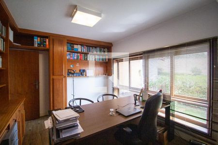 Casa de condomínio para alugar com 720m², 4 quartos e 15 vagasEscritório