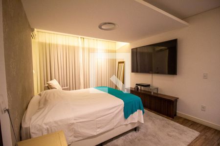 Casa de condomínio para alugar com 720m², 4 quartos e 15 vagasSuíte 1