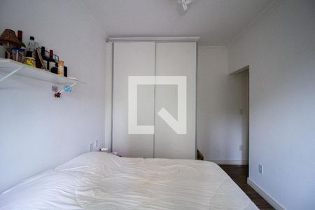 Casa de condomínio para alugar com 720m², 4 quartos e 15 vagasQuarto