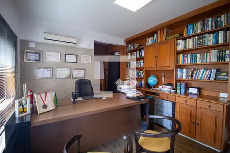 Casa de condomínio para alugar com 720m², 4 quartos e 15 vagasEscritório