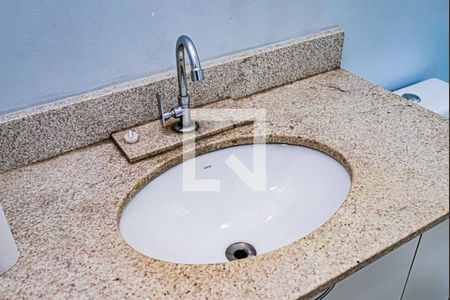 Casa à venda com 170m², 3 quartos e 2 vagas Casa à venda com 170m², 3 quartos e 2 vagasBanheiro