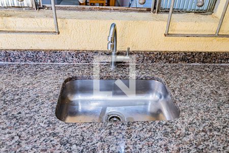 Casa à venda com 170m², 3 quartos e 2 vagas Casa à venda com 170m², 3 quartos e 2 vagasÁrea de serviço e quintal