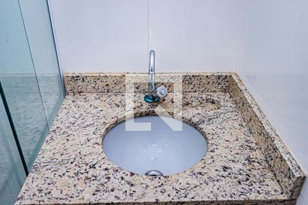 Casa à venda com 170m², 3 quartos e 2 vagas Casa à venda com 170m², 3 quartos e 2 vagasBanheiro suite