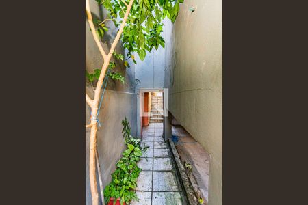 Casa à venda com 170m², 3 quartos e 2 vagas Casa à venda com 170m², 3 quartos e 2 vagasCorredor