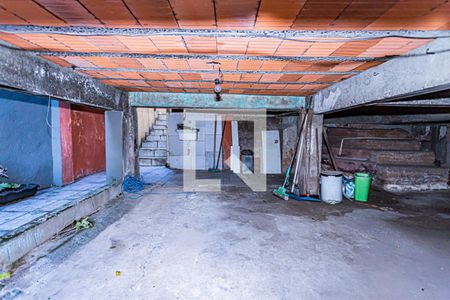 Casa à venda com 170m², 3 quartos e 2 vagas Casa à venda com 170m², 3 quartos e 2 vagasPorão