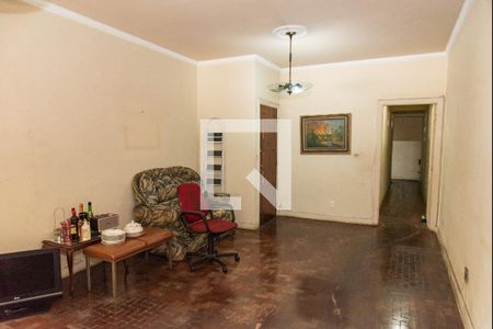 Sala de casa à venda com 9 quartos, 630m² em Cambuci, São Paulo
