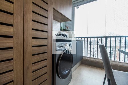 Apartamento à venda com 106m², 3 quartos e 3 vagas Apartamento à venda com 106m², 3 quartos e 3 vagasÁrea de Serviço