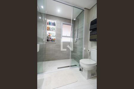 Apartamento à venda com 106m², 3 quartos e 3 vagas Apartamento à venda com 106m², 3 quartos e 3 vagasBanheiro da Suíte 1