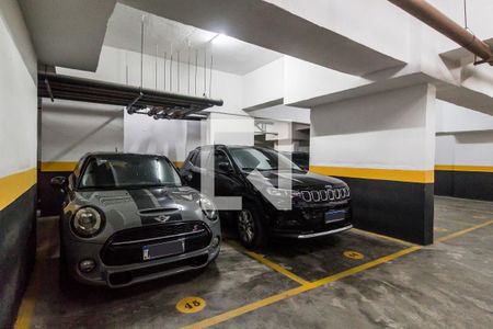 Apartamento à venda com 106m², 3 quartos e 3 vagas Apartamento à venda com 106m², 3 quartos e 3 vagasGaragem