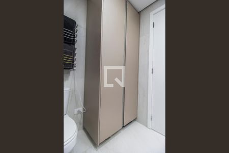 Apartamento à venda com 106m², 3 quartos e 3 vagas Apartamento à venda com 106m², 3 quartos e 3 vagasBanheiro da Suíte 1
