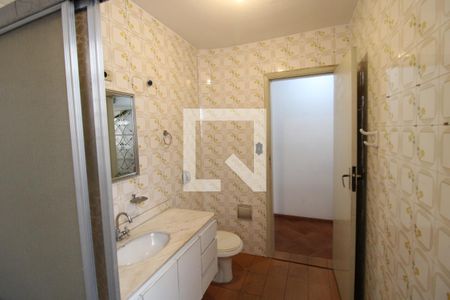 Casa à venda com 250m², 4 quartos e 1 vagaBanheiro 1