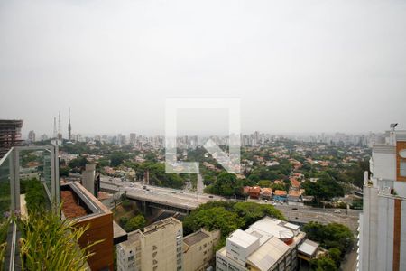 Studio à venda com 30m², 1 quarto e sem vaga Studio à venda com 30m², 1 quarto e sem vagaÁrea Comum - Vista da Piscina