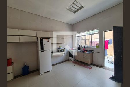 Casa à venda com 191m², 3 quartos e 2 vagasCozinha