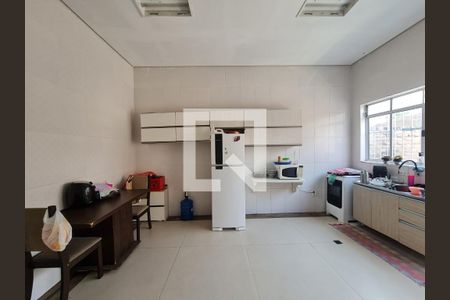 Casa à venda com 191m², 3 quartos e 2 vagasCozinha