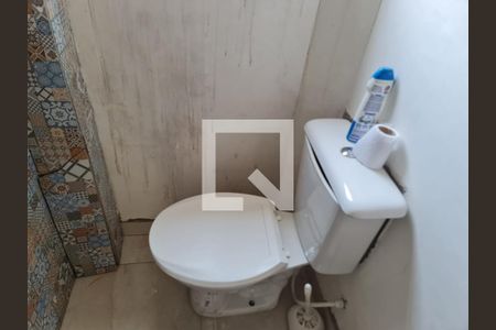 Casa à venda com 191m², 3 quartos e 2 vagasLavabo