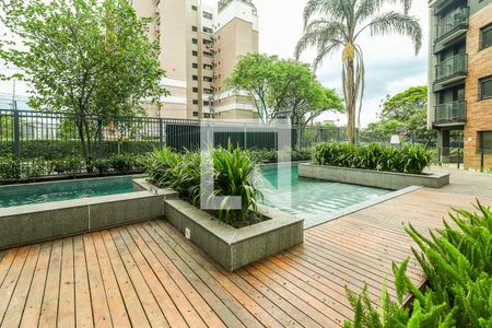 Apartamento à venda com 113m², 3 quartos e 2 vagas Apartamento à venda com 113m², 3 quartos e 2 vagasÁrea comum - Piscina