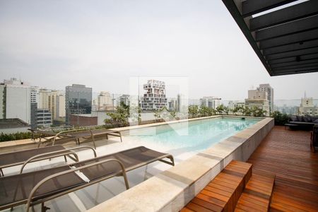 Studio à venda com 27m², 1 quarto e sem vaga Studio à venda com 27m², 1 quarto e sem vagaÁrea Comum - Piscina