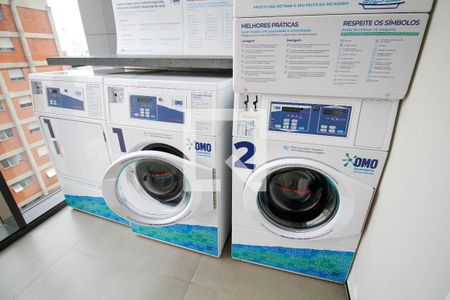 Studio à venda com 27m², 1 quarto e sem vaga Studio à venda com 27m², 1 quarto e sem vagaÁrea Comum - Lavanderia