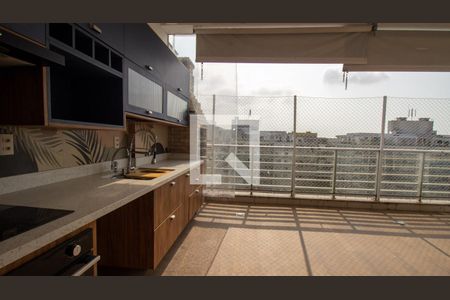 Apartamento à venda com 149m², 3 quartos e 2 vagas Apartamento à venda com 149m², 3 quartos e 2 vagasCozinha