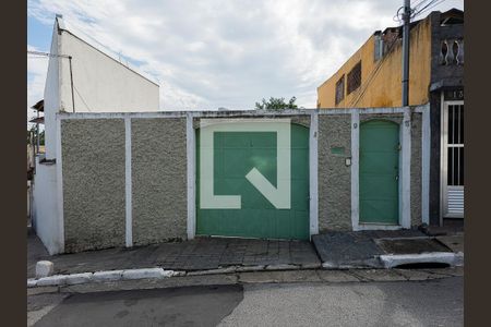 Casa à venda com 342m², 1 quarto e 3 vagas Casa à venda com 342m², 1 quarto e 3 vagasFachada