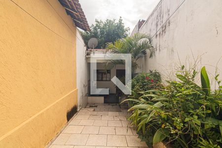 Casa à venda com 342m², 1 quarto e 3 vagas Casa à venda com 342m², 1 quarto e 3 vagasÁrea Externa