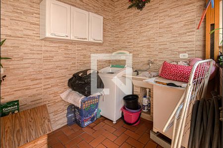 Casa à venda com 125m², 2 quartos e 2 vagasárea de serviço com churrasqueira