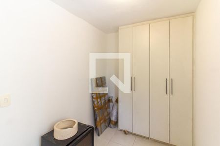 Casa de condomínio à venda com 250m², 3 quartos e 2 vagasQuarto de Serviço