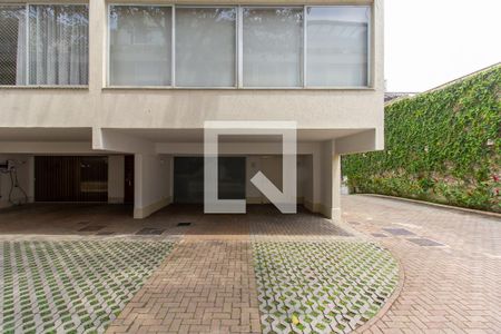 Casa de condomínio à venda com 250m², 3 quartos e 2 vagasFachada