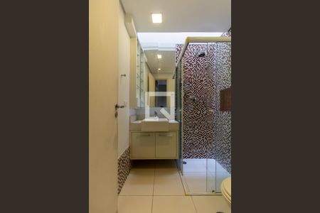 Casa de condomínio à venda com 250m², 3 quartos e 2 vagasBanheiro Social