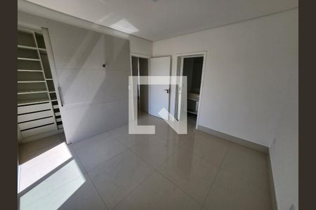 Casa de condomínio para alugar com 285m², 3 quartos e 4 vagas Casa de condomínio para alugar com 285m², 3 quartos e 4 vagasSuíte 3