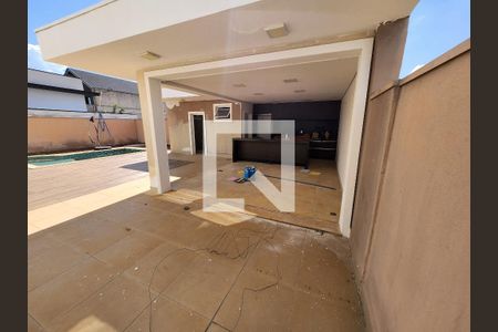 Casa de condomínio para alugar com 285m², 3 quartos e 4 vagas Casa de condomínio para alugar com 285m², 3 quartos e 4 vagasChurrasqueira