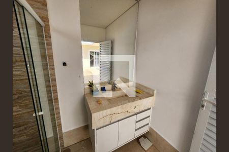 Casa de condomínio para alugar com 285m², 3 quartos e 4 vagas Casa de condomínio para alugar com 285m², 3 quartos e 4 vagasBanheiro 2