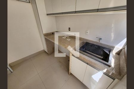 Casa de condomínio para alugar com 285m², 3 quartos e 4 vagas Casa de condomínio para alugar com 285m², 3 quartos e 4 vagasÁrea de Serviço
