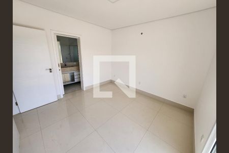 Casa de condomínio para alugar com 285m², 3 quartos e 4 vagas Casa de condomínio para alugar com 285m², 3 quartos e 4 vagasSuíte 3