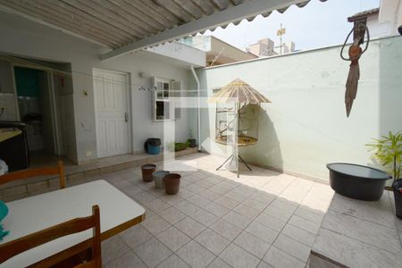 Casa à venda com 125m², 2 quartos e 2 vagasQuintal