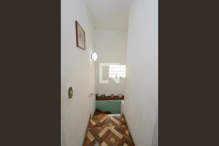 Casa à venda com 125m², 2 quartos e 2 vagasEscada