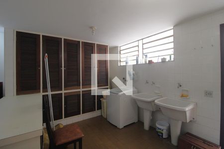 Casa para alugar com 490m², 3 quartos e 2 vagasLavanderia