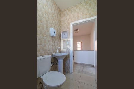 Casa para alugar com 154m², 4 quartos e 4 vagas Casa para alugar com 154m², 4 quartos e 4 vagasBanheiro 1