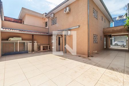 Casa para alugar com 154m², 4 quartos e 4 vagas Casa para alugar com 154m², 4 quartos e 4 vagasÁrea Externa