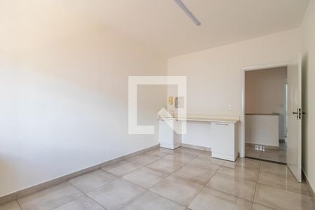 Casa para alugar com 154m², 4 quartos e 4 vagas Casa para alugar com 154m², 4 quartos e 4 vagasQuarto 1