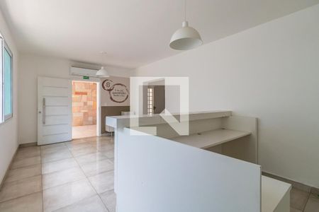 Sala de casa para alugar com 4 quartos, 154m² em Vila Sao Joao, Barueri