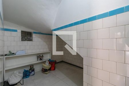 Casa para alugar com 154m², 4 quartos e 4 vagas Casa para alugar com 154m², 4 quartos e 4 vagasCozinha