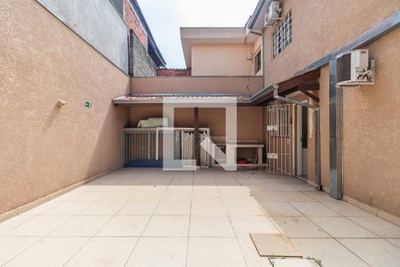 Casa para alugar com 154m², 4 quartos e 4 vagas Casa para alugar com 154m², 4 quartos e 4 vagasÁrea Externa