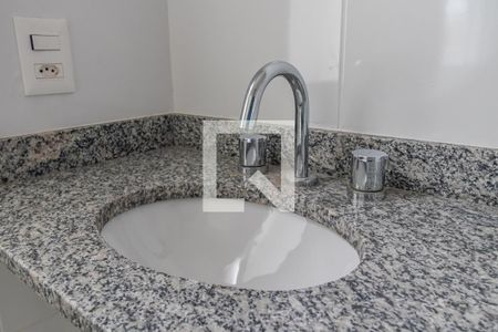 Apartamento à venda com 74m², 2 quartos e 1 vagaBanheiro da Suíte 1