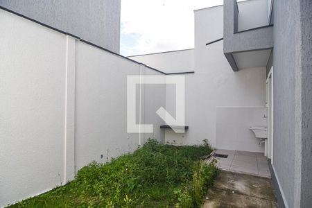Casa à venda com 105m², 3 quartos e 1 vaga Casa à venda com 105m², 3 quartos e 1 vagaFundos