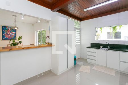 Casa à venda com 180m², 2 quartos e 2 vagasCozinha